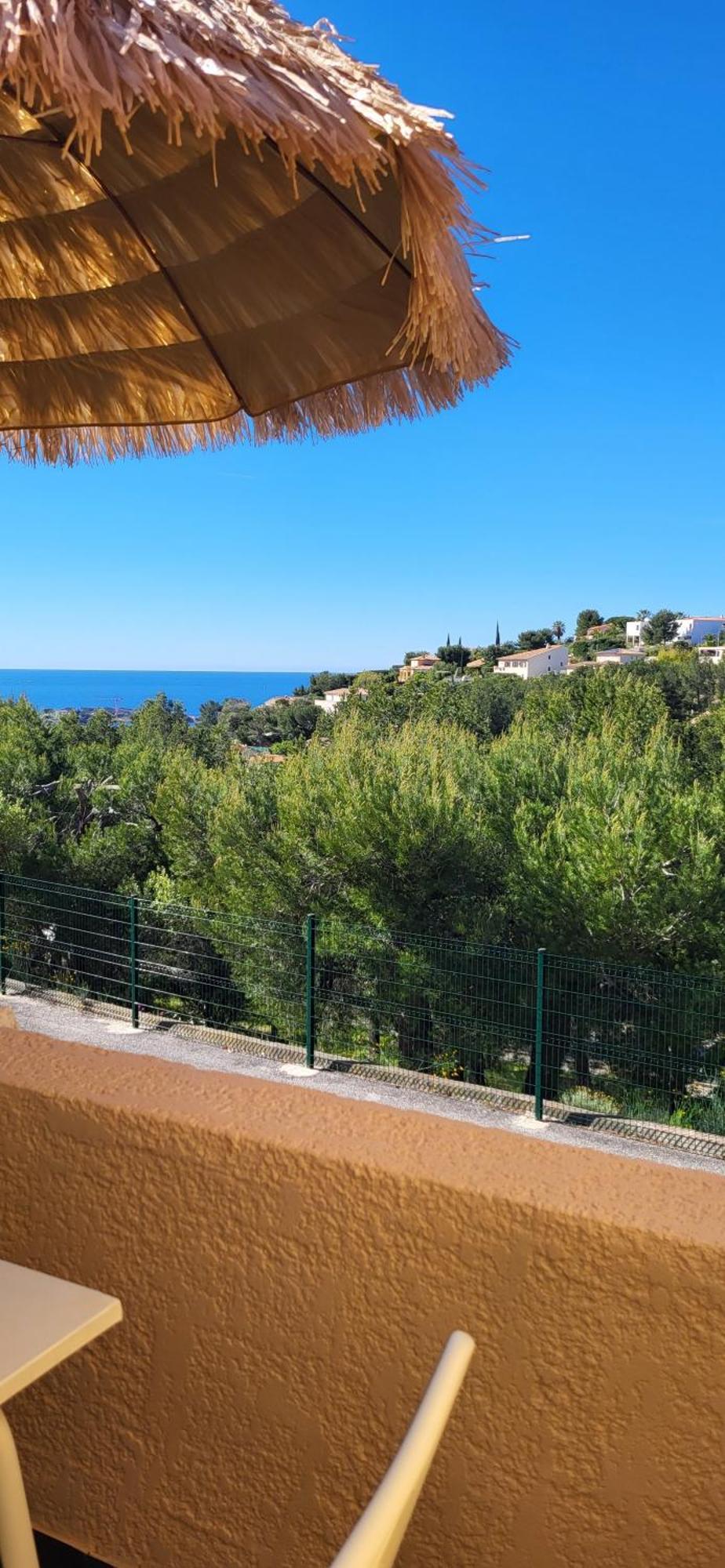 Appartement En Residence Avec Piscine Bandol Buitenkant foto